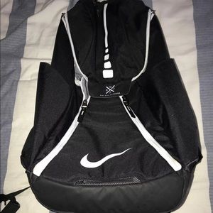 Nike Elite Bag